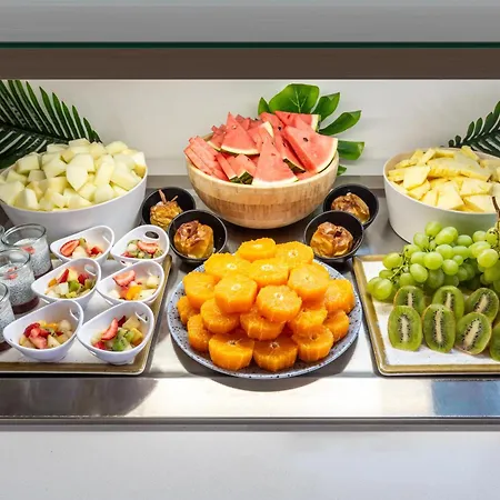 Globales Paraiso إِستيبونا