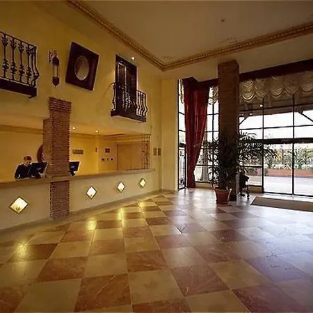 Globales Paraiso فندق 4*