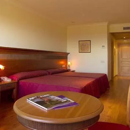 Hotel Globales Paraiso 4*