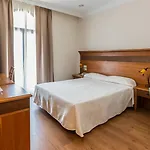 Globales Paraiso Εστεπόνα